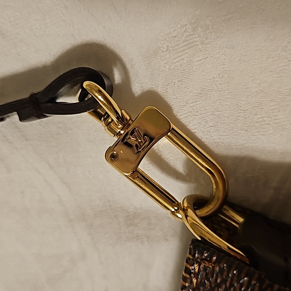 Authentic Louis Vuitton Navona pochette - Picture 4 of 8